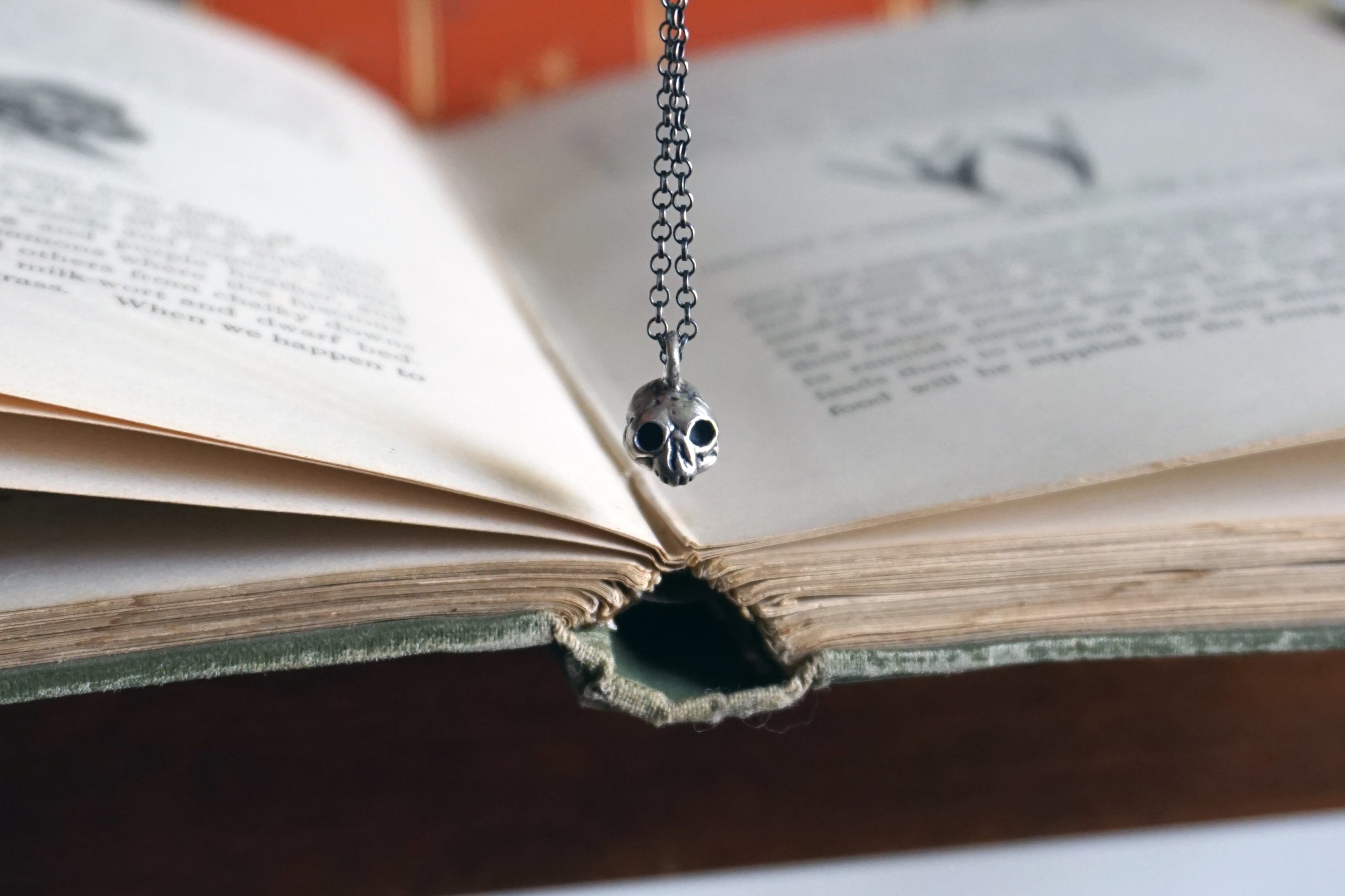 "memento mori" miniature skull - pendant (made to order) - Image 6