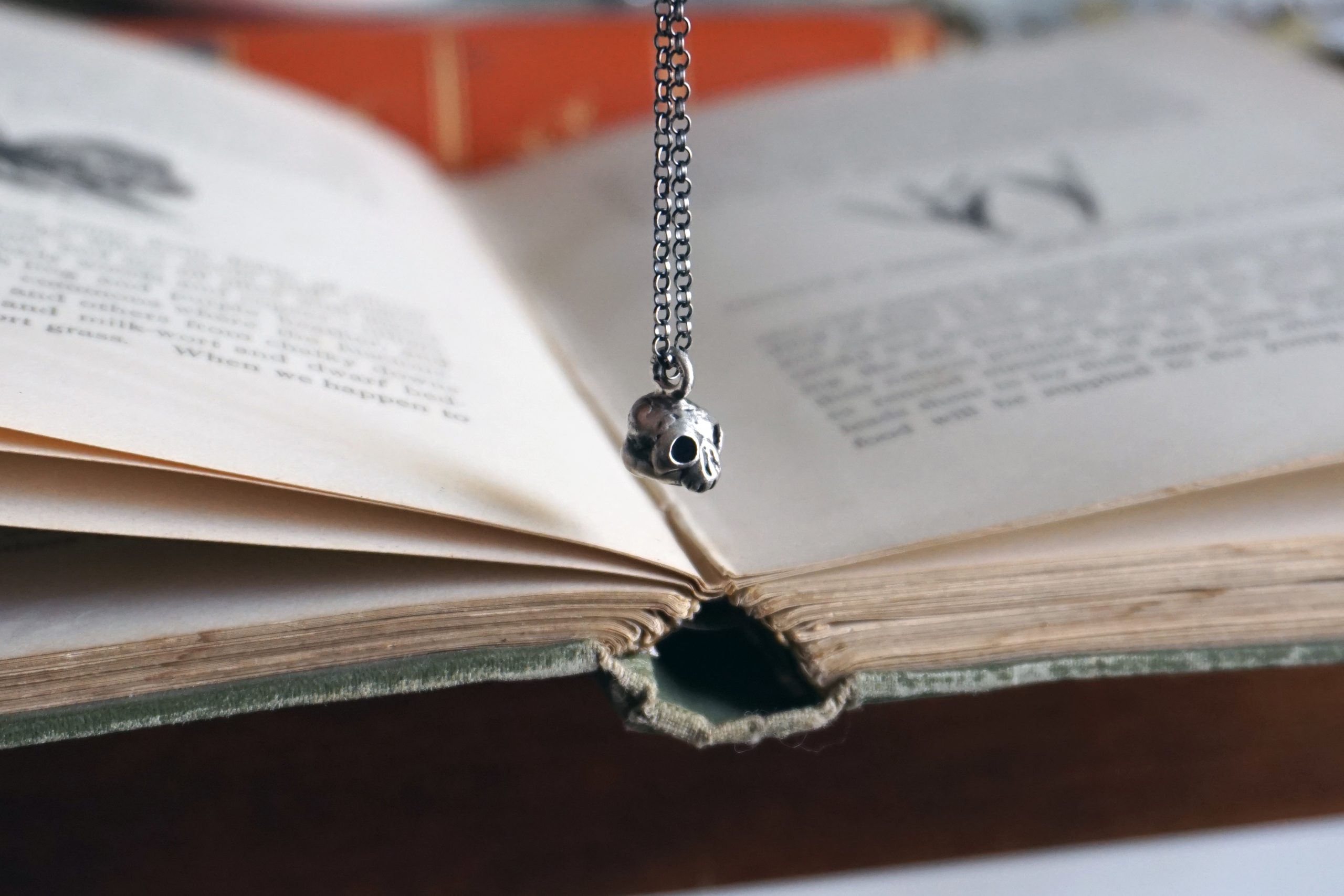 "memento mori" miniature skull - pendant (made to order) - Image 7