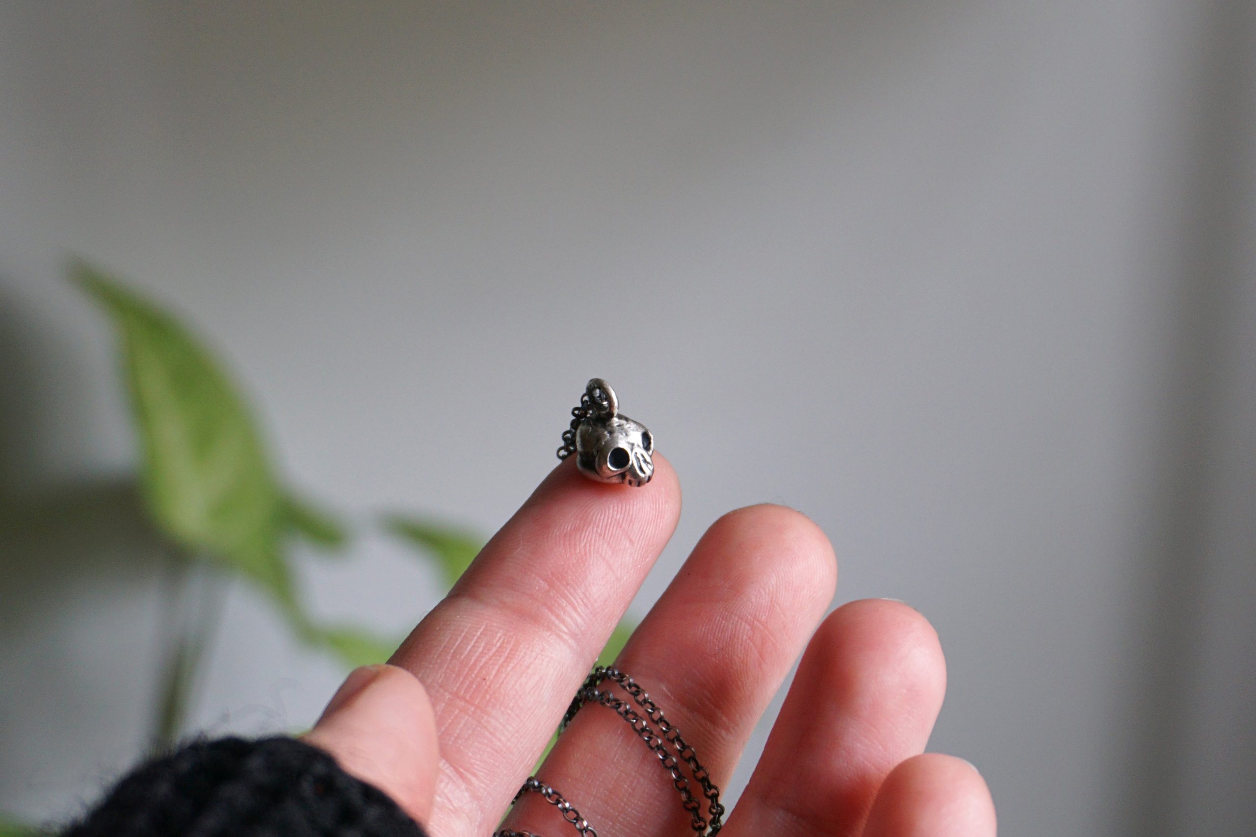 "memento mori" miniature skull - pendant (made to order) - Image 9