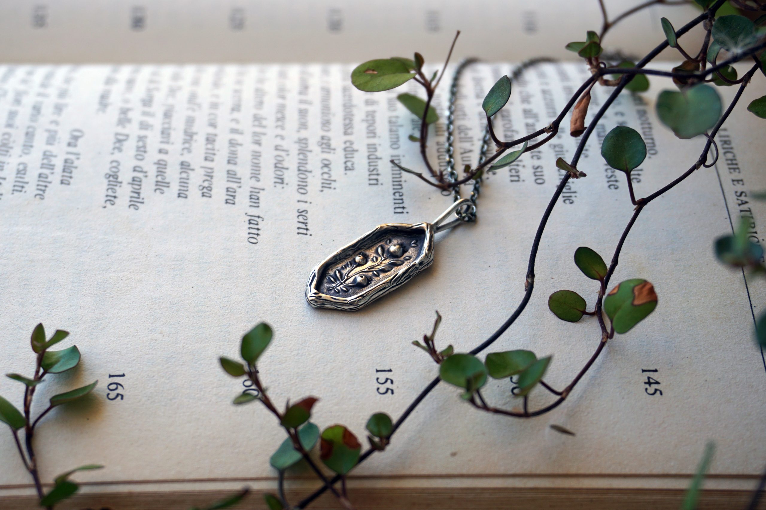 Berries, bas-relief - pendant (made to order) - Image 4