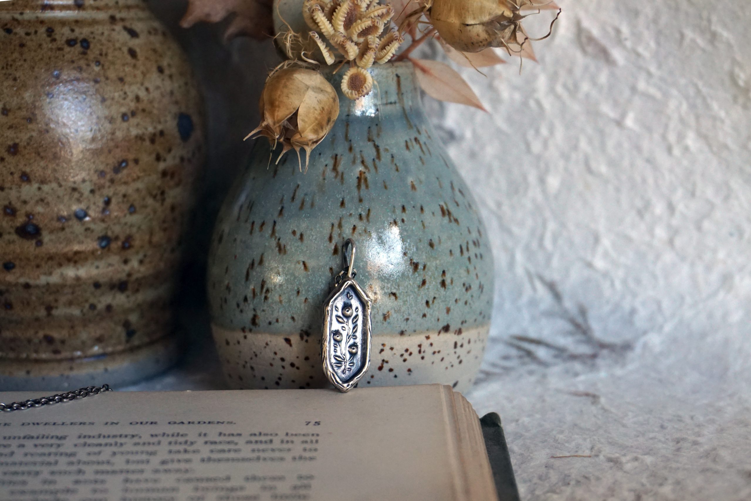 Berries, bas-relief - pendant (made to order) - Image 2