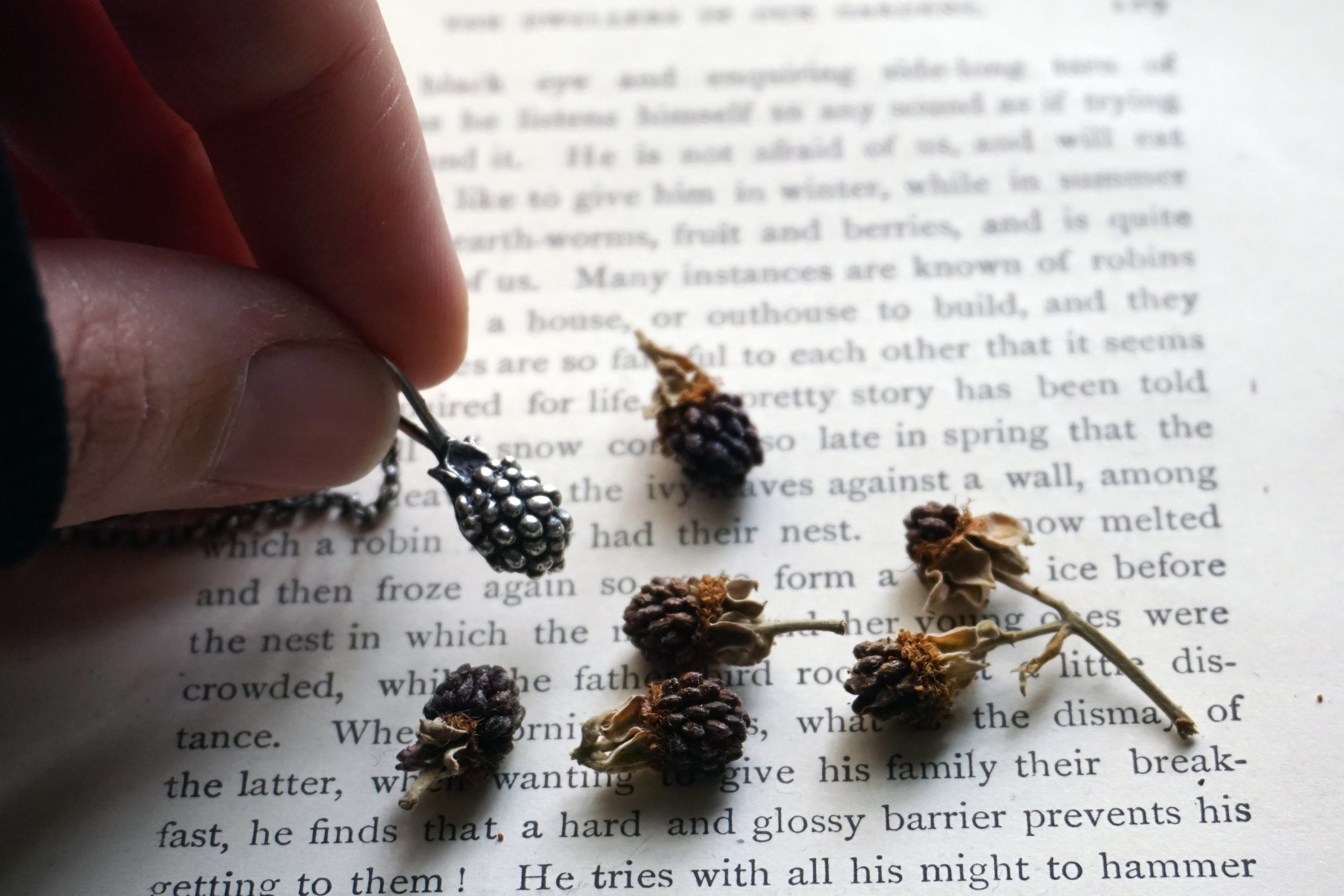 "Naturalia": wild blackberry - pendant (made to order) - Image 5