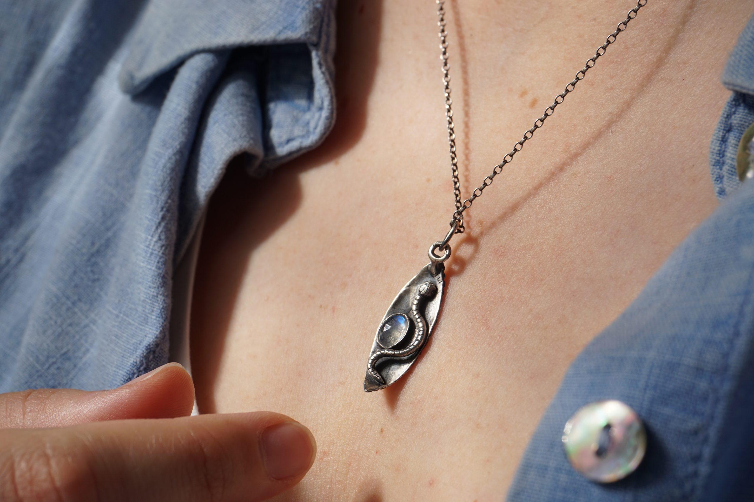 Leaf, snake, white labradorite - pendant (one of a kind) - Image 3