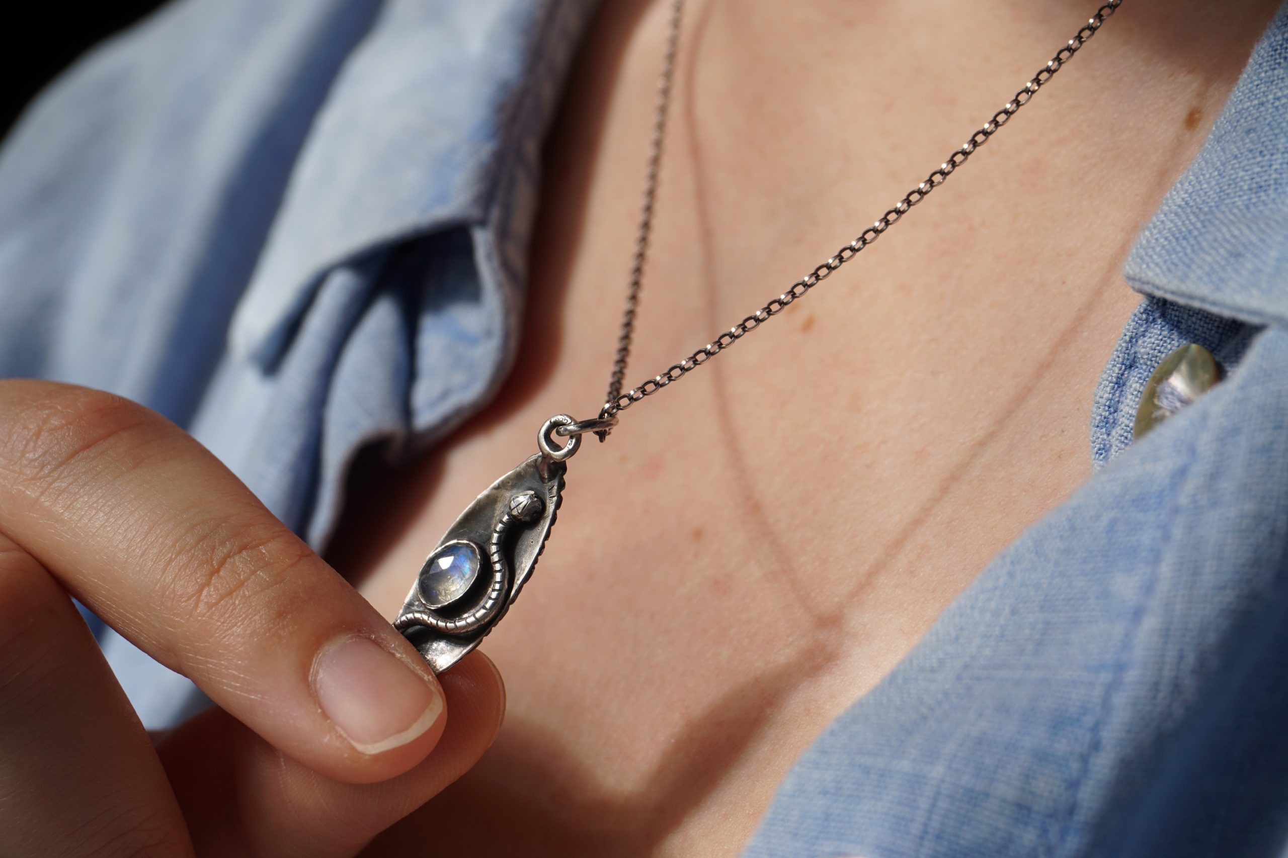 Leaf, snake, white labradorite - pendant (one of a kind) - Image 4