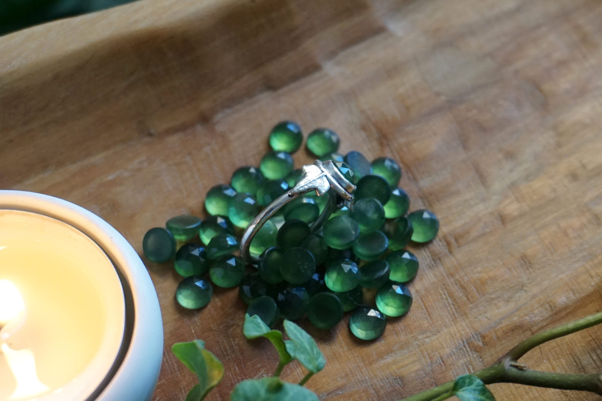 Anello "Semper Viridis" con serpentino e impressione d'edera - (su ordinazione) - immagine 9