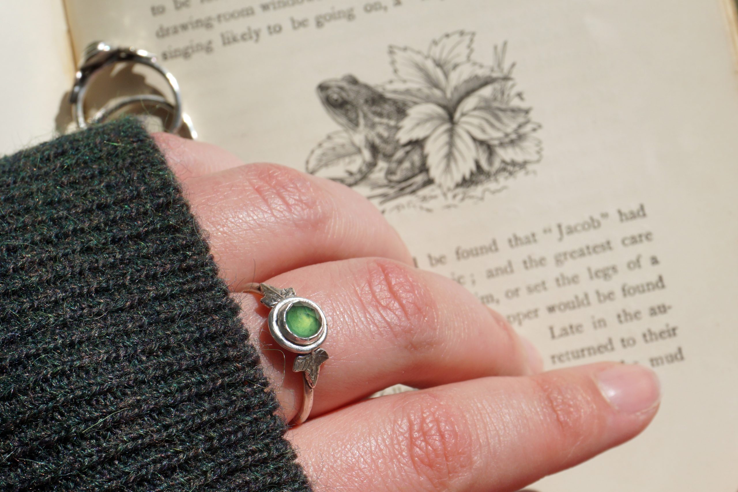 Anello "Semper Viridis" con serpentino e impressione d'edera - (su ordinazione) - immagine 13