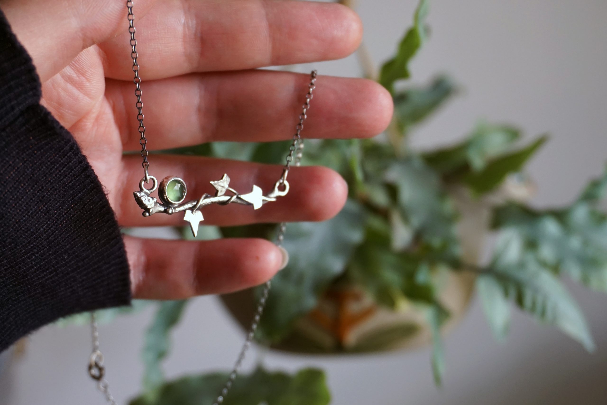 Ivy and oak, perseverance and strength, with serpentine - necklace (one of a kind) - Image 4