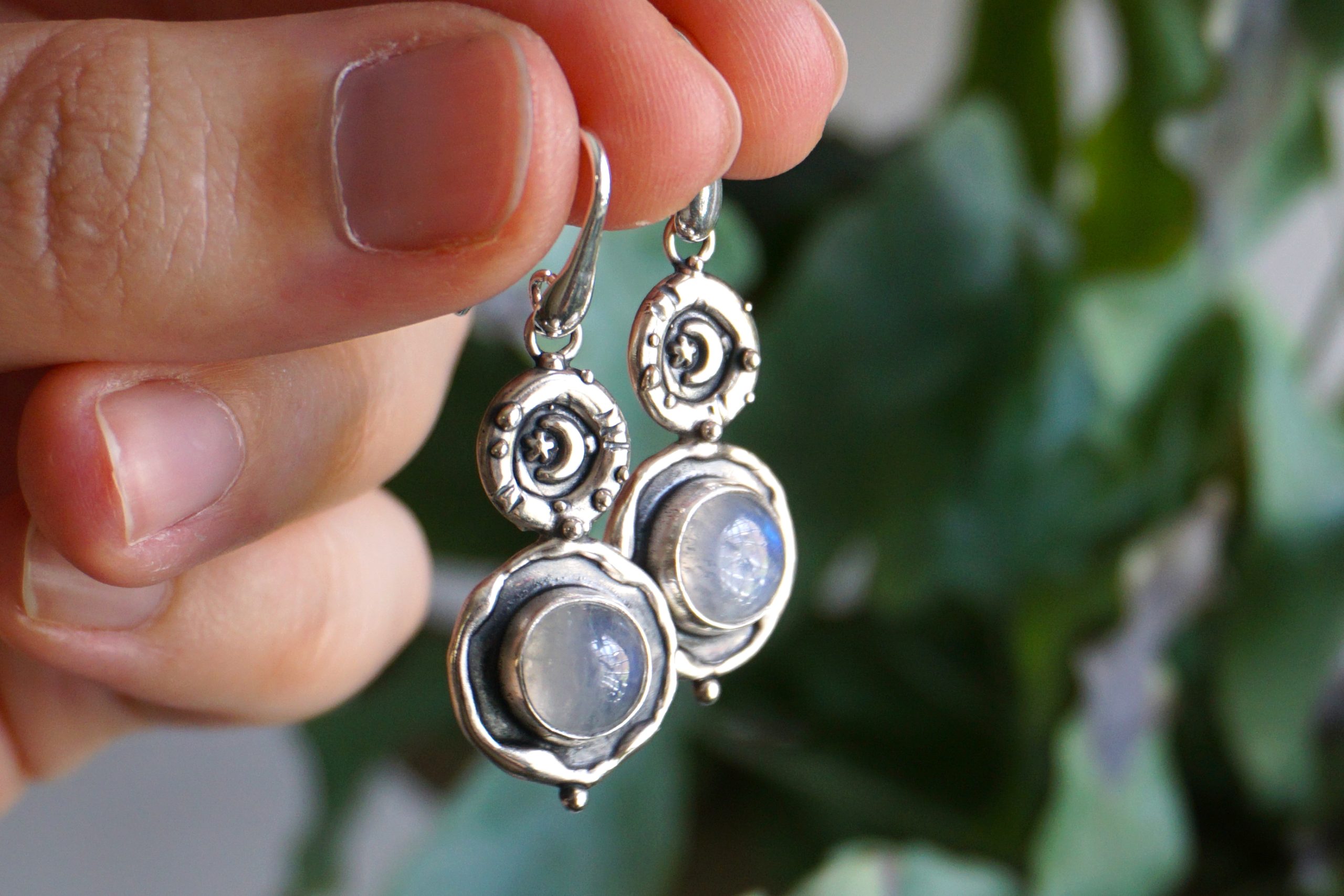"Notte di luna" labradorite bianca - orecchini (pezzo unico)