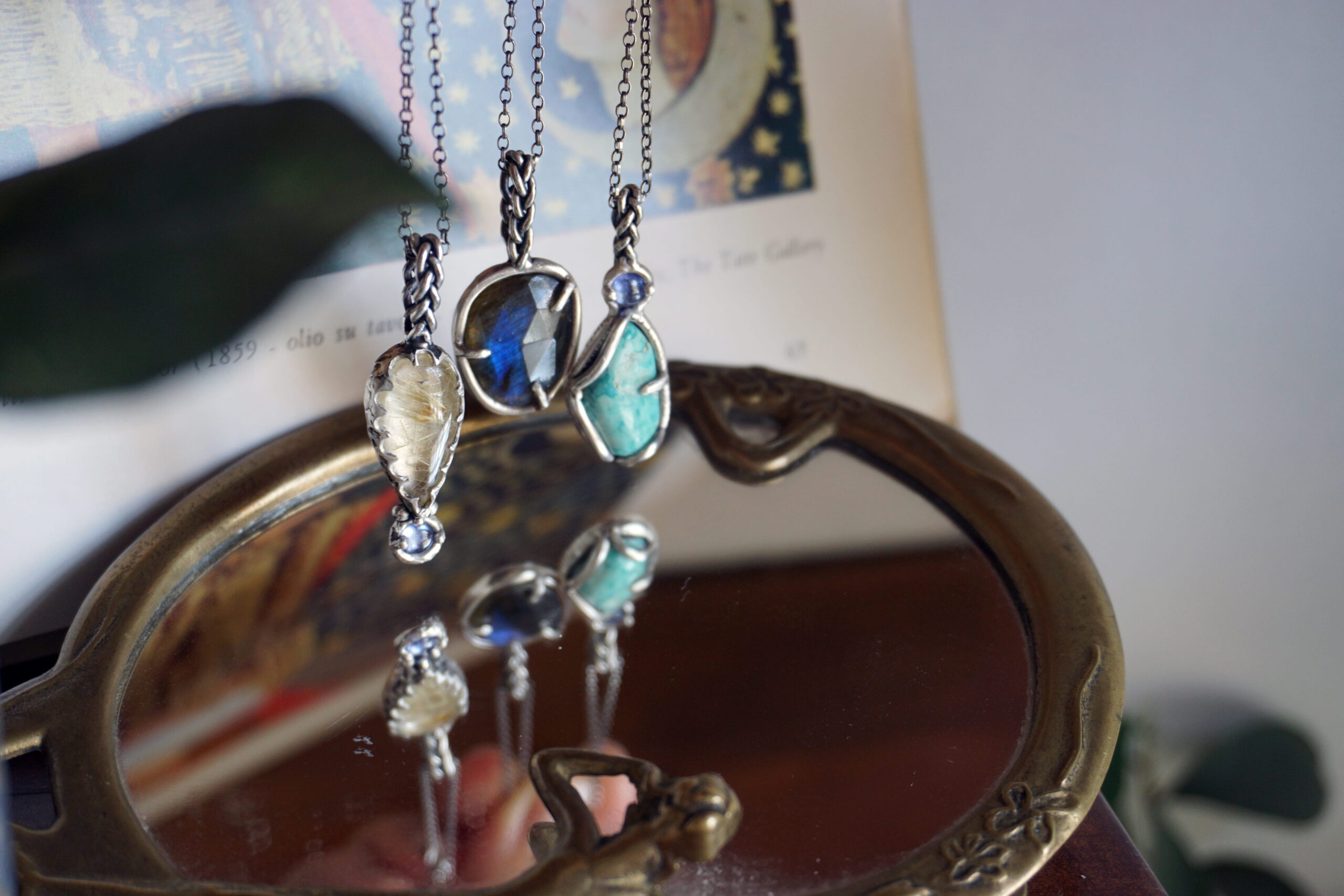 Piccolo firmamento, con labradorite blu - ciondolo (pezzo unico) - immagine 6